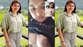 Indian Big Boobs Assam Busty Girl Showing Pussy