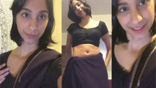 Desi NRI Girl In Black Saree Mastrubating Pussy