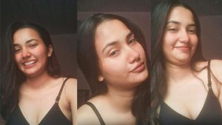 Indian Girl Showing Pussy Videos